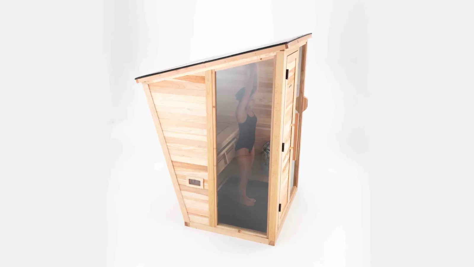 Plunge sauna in a contrast wellness routine